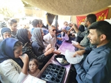 پخت 160 کیلو سیب‌زمینی خلالی سرخ کرده در موکب درمانگاه شهید مطهری شیراز 